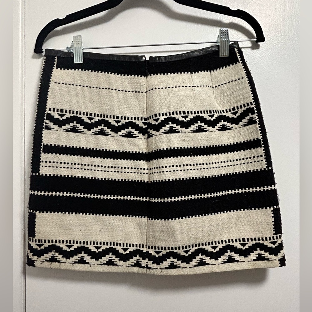 Madewell- pattern mini skirt- size: zero- color: black/ white - material: cotton